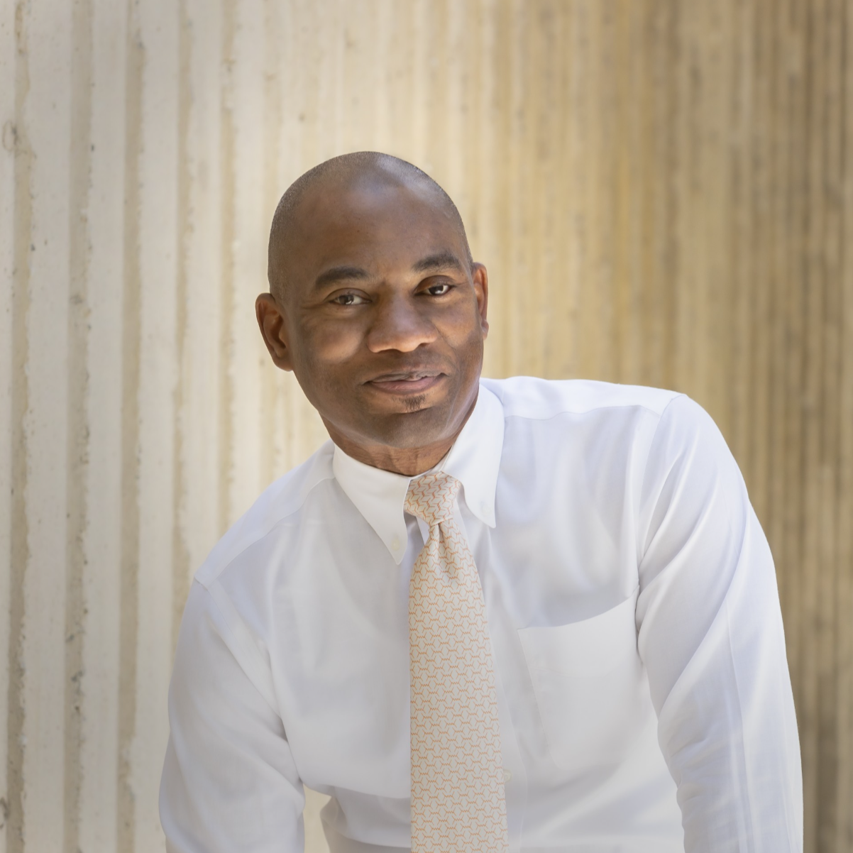 headshot of Dexter Bailey.